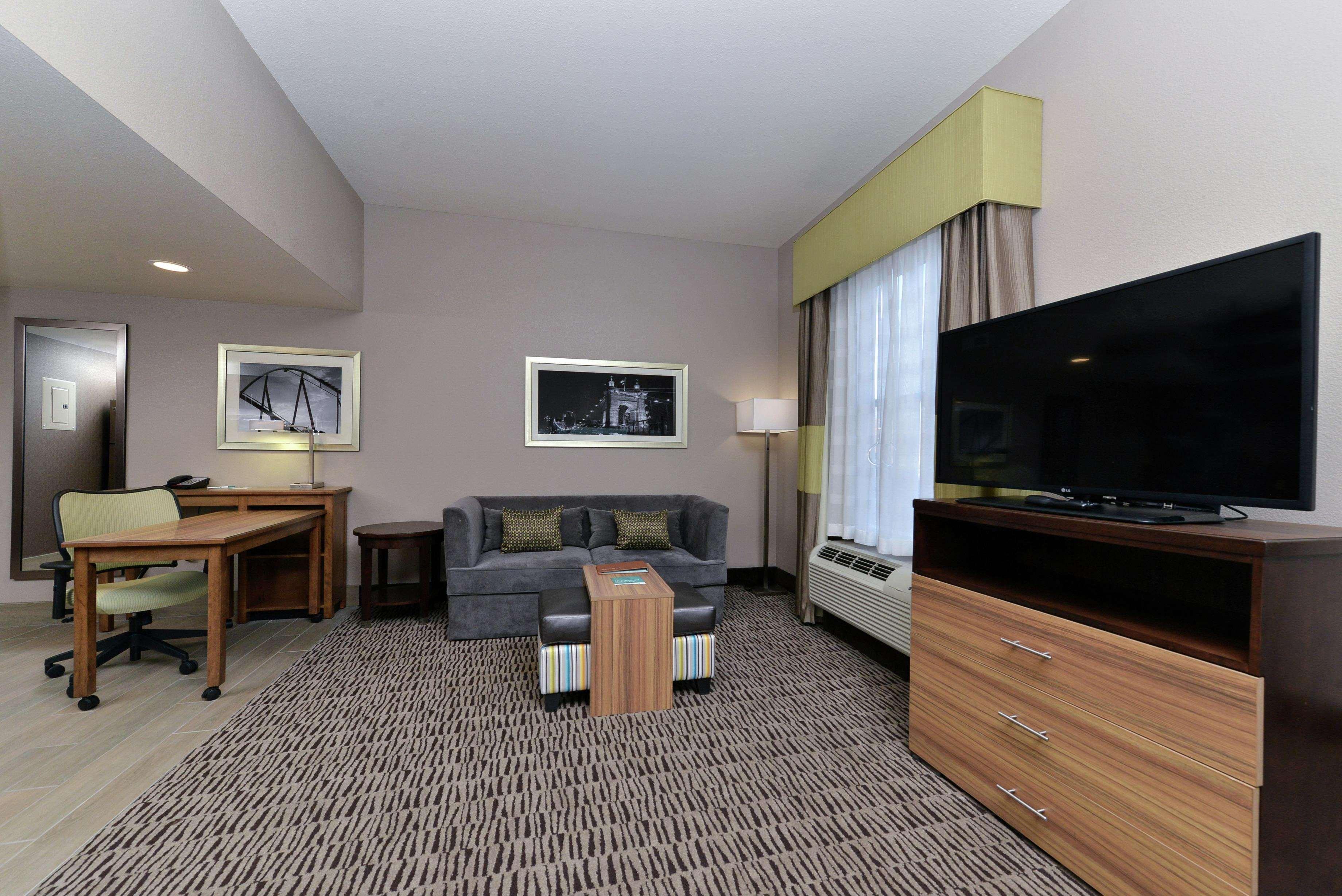 Homewood Suites By Hilton Cincinnati/Mason Bagian luar foto