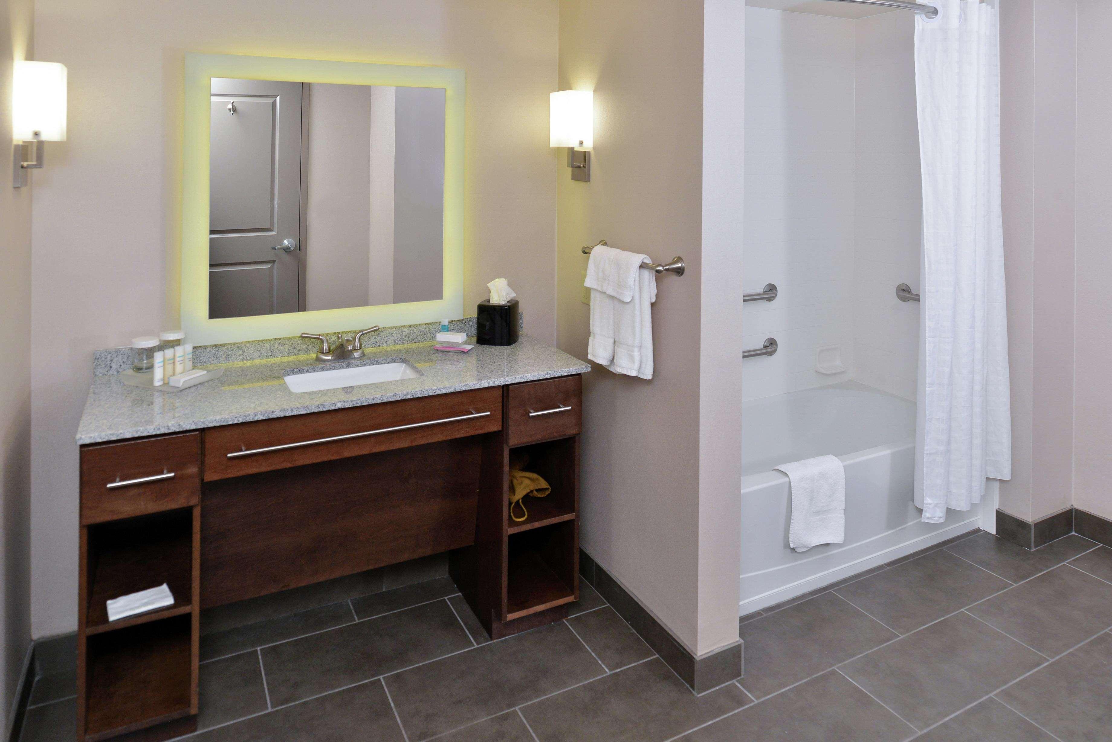 Homewood Suites By Hilton Cincinnati/Mason Bagian luar foto