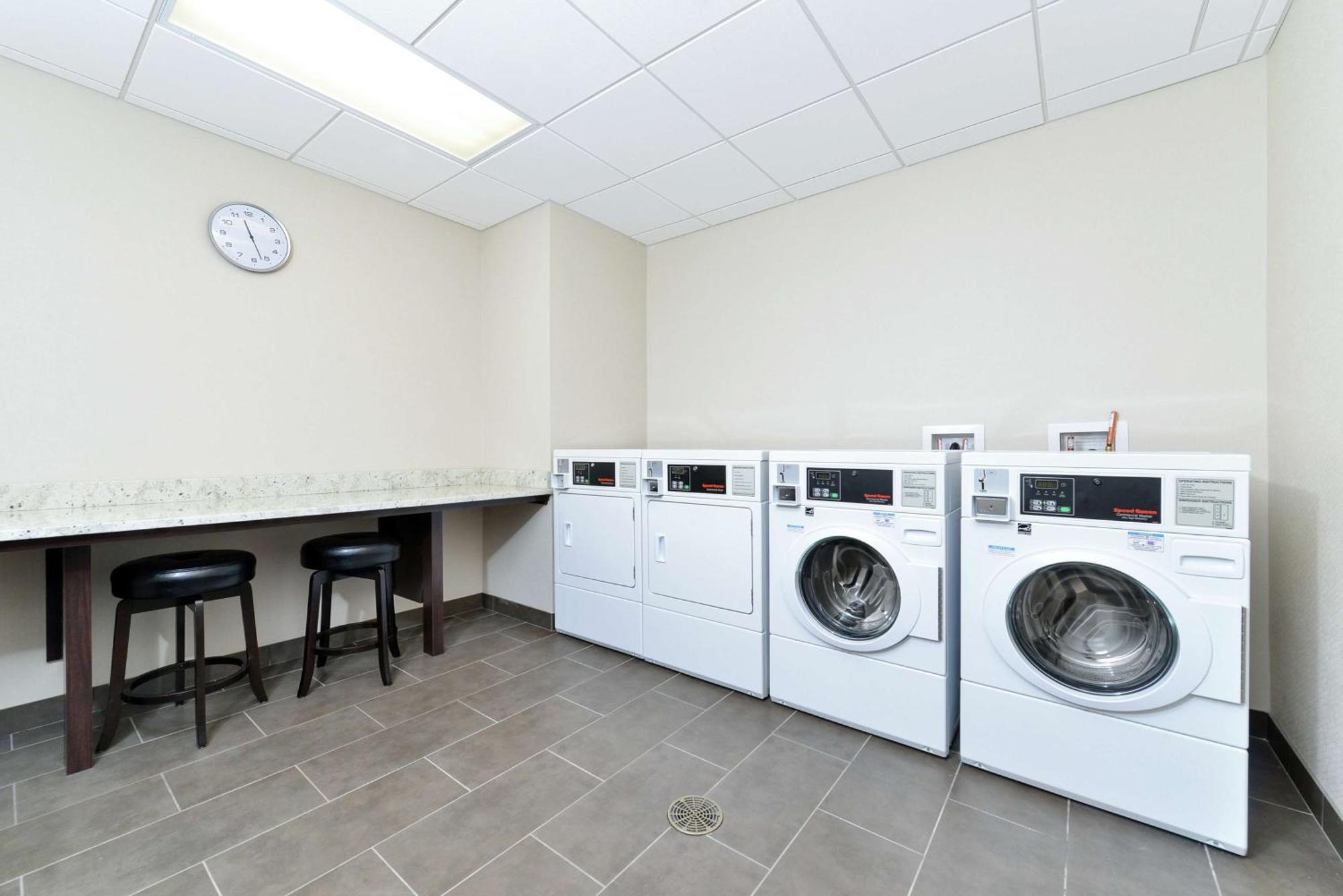 Homewood Suites By Hilton Cincinnati/Mason Bagian luar foto