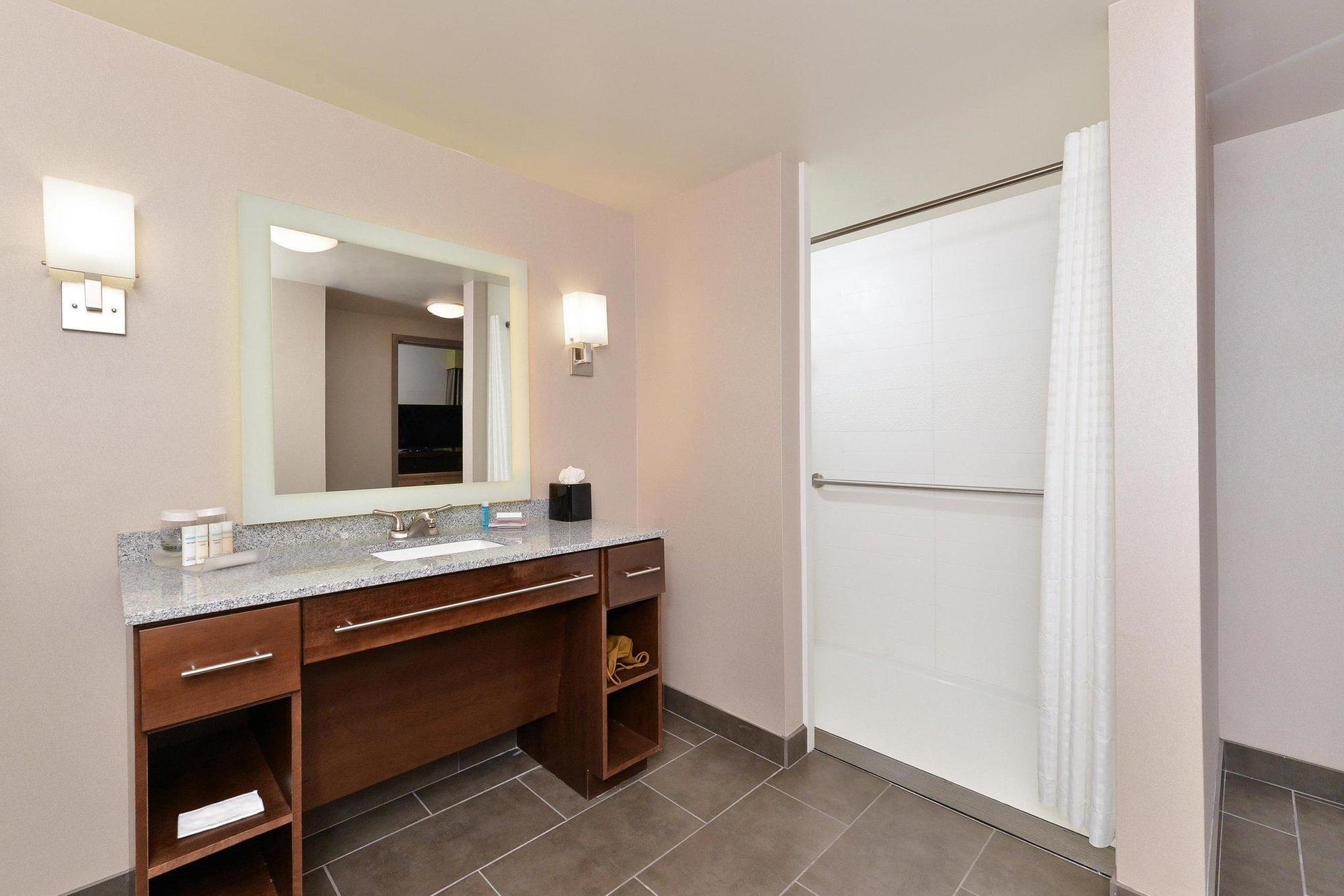 Homewood Suites By Hilton Cincinnati/Mason Bagian luar foto